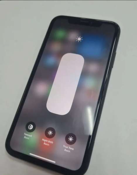 IPhone XR в Александрове фото 3