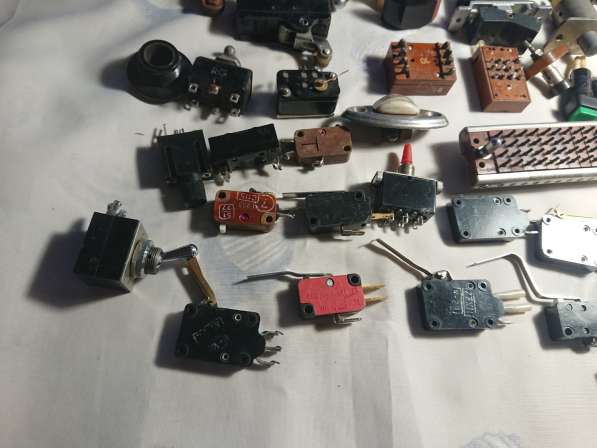 Адио комплектующие детали в Челябинске