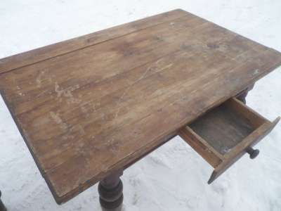 Старинный стол в Москве