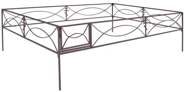 Ограда на кладбище в Севастополе