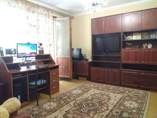 Продам трёхкомнатную квартиру в элитном районе в Севастополе
