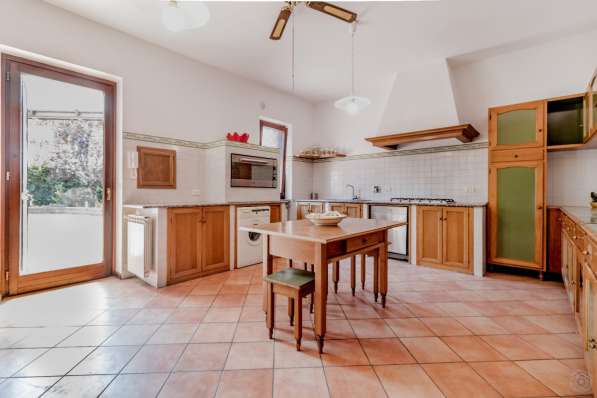 Вилла для отдыха в Сутри, Италия в фото 21