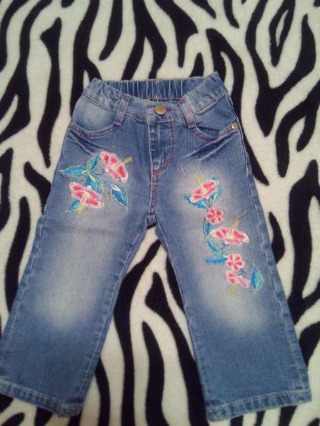 Красивые джинсы для девочки на рост 87-92