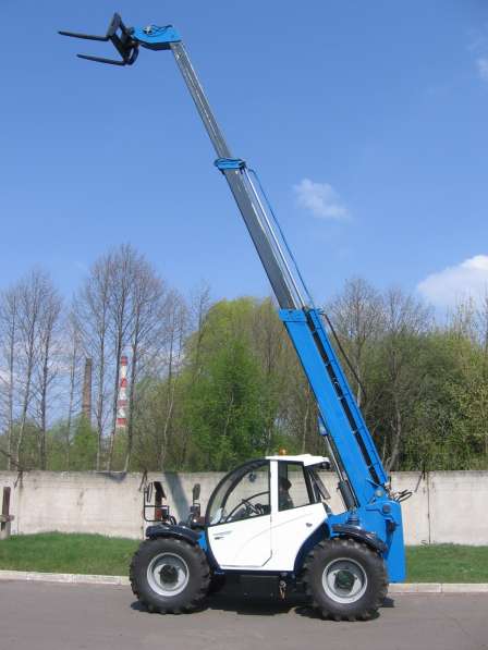 Погрузчик телескопический ПТ-3010 в 