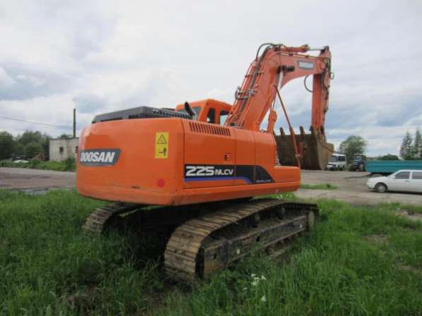 Гусеничный экскаватор DOOSAN 225 в Санкт-Петербурге фото 3