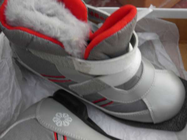 Продаю новые утеплённые лыжные ботинки 36-37 размера в Анапе фото 3