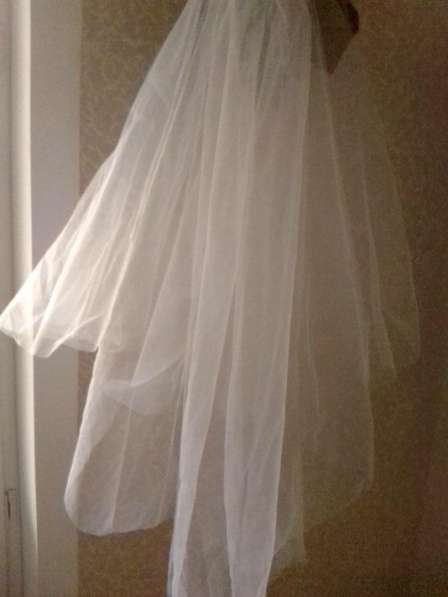Платье свадебное и фата, детские футболки, и носки в Добрянке фото 5