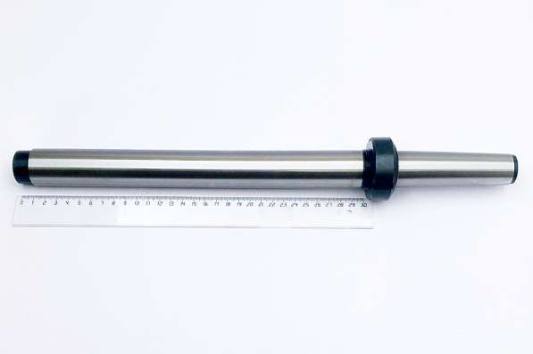 Оправка КМ4-D30-300 контрольная скалка с отжимной гайкой в Волгограде