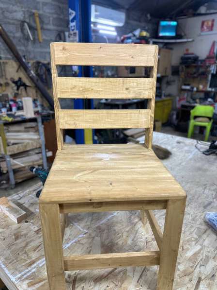 Стул из дерева в Краснодаре