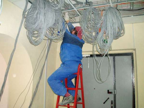 Приглашаем на работу монтажников