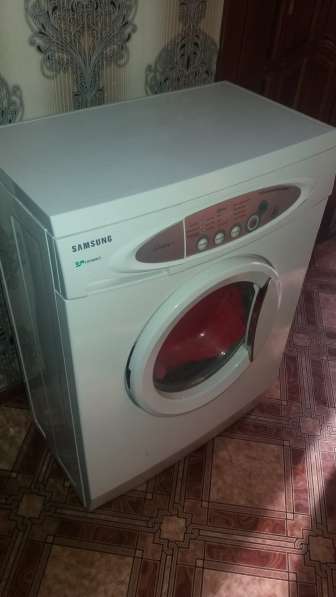 Продам на запчасти стиральную машинку