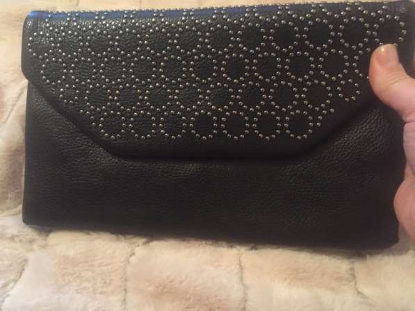 Клатч) в Москве