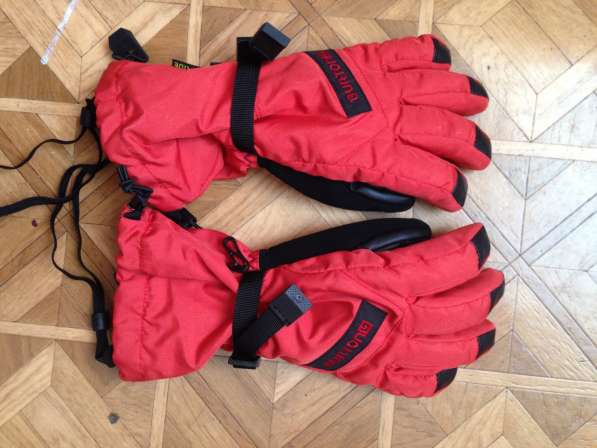 Перчатки для катания на сноуборде или горных лыжах