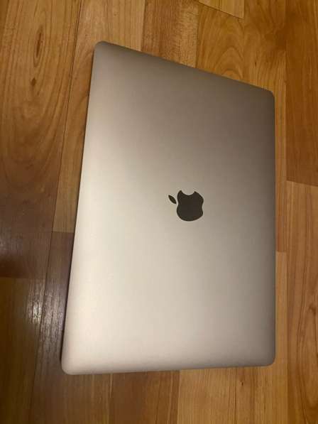 MacBook Air gold 2019