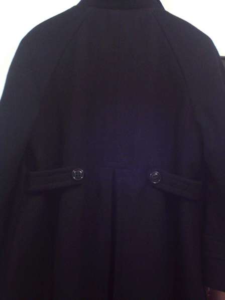 Короткое чёрное пальто ZARA в Санкт-Петербурге