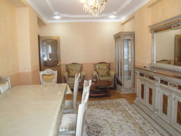 Продается сквозная 3-х комн. кв.125 кв м.9/16 этажа в Баку в фото 13