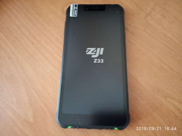 Защищенный смартфон IP 68 ZOJI Z33