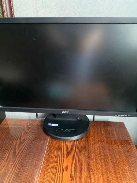 Монитор диагональ 52