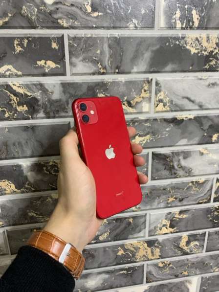 IPhone 11 64 RED в Барнауле