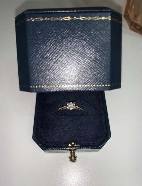 Золотое кольцо с бриллиантами в Москве фото 4