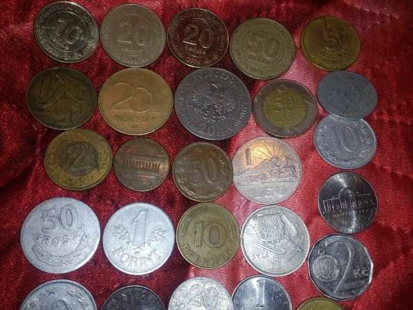 Монеты и купюра иностранные в фото 4