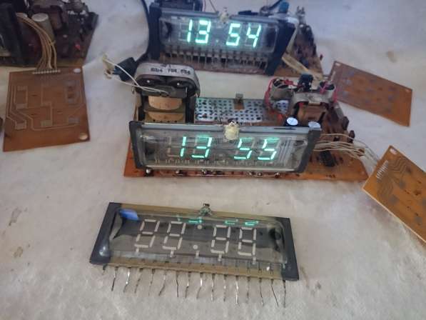 Часы электронные цифровые 4 штуки в Челябинске фото 19