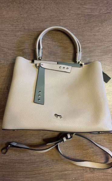 Новая кожаная сумка