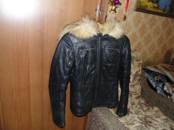 Куртка кожанная женская тёплая р-р:42-44 в Нижнем Новгороде фото 3