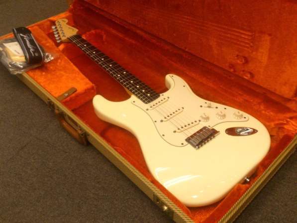 Продается гитара Fender JEFF BECK STRATOCASTER. Olympic Whit