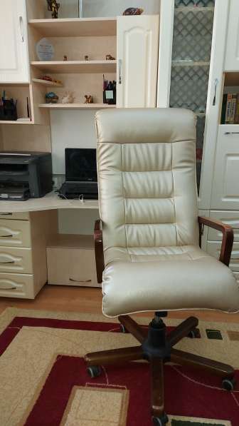 Ремонт и замена чехлов офисный кресл в фото 3