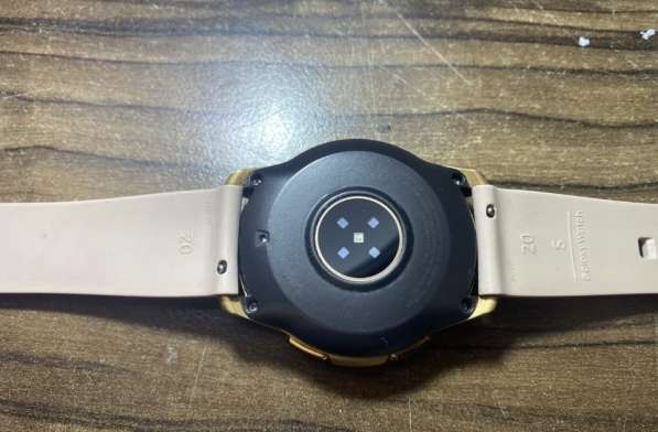 Часы samsung galaxy watch 42 mm в Тюмени фото 9