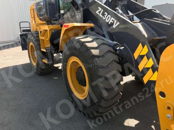 Фронтальный погрузчик XCMG Zl30FV в Белово фото 14