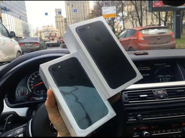 Apple iPhone 7 Plus 32Gb в Москве