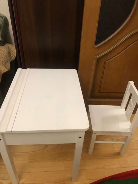 Продаётся стол со стулом в Москве