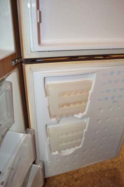 Холодильник Indesit C 238 Гарантия и Доставка в Москве фото 8