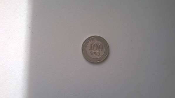 Монета 100