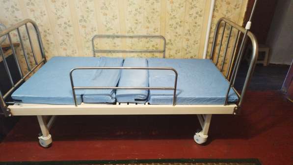 Кровать для лежащего больного