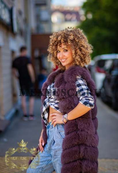 Песцовая жилетка в Москве фото 8