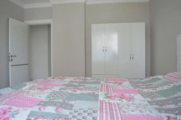 Недорогая квартира с 1 спальней в 150м от моря Алания Турция в фото 5
