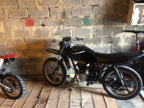 Продаю мотоцикл 250 кубов