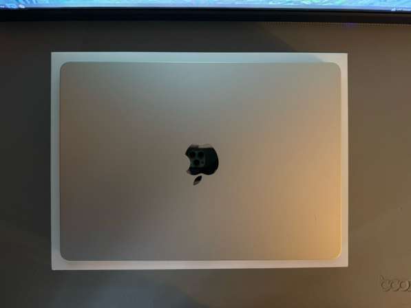 MacBook Air 13 m3 2024 (4 цикла) в Калуге фото 3