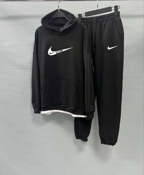 Спортивный костюм (Nike)