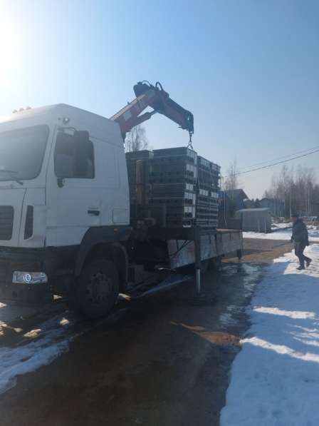 Услуга манипулятора в Санкт-Петербурге