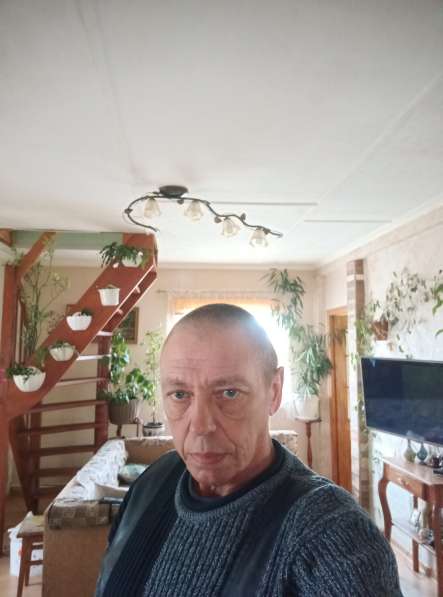 Владимир, 50 лет, хочет пообщаться