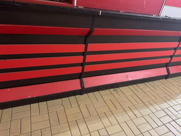 Полки для магазина и кафе