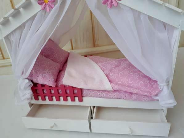 Кровать-домик для куклы. Лучшая игрушка в подарок девочке в Москве фото 3