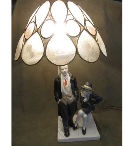 Настольная лампа "Женщина и мужчина" в Выборге