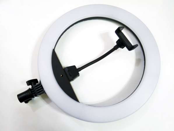 Кольцевая LED лампа ZB-R14 35см 220V 3 крепл. тел. + пульт в фото 5