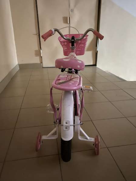 Продам новый велосипед для девочки 4-6 лет! в фото 3