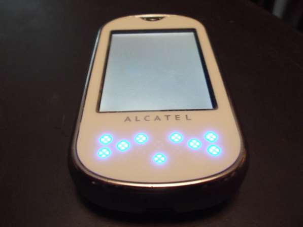 Сенсорный телефон Alcatel One Touch 708 (OT-708) в Омске